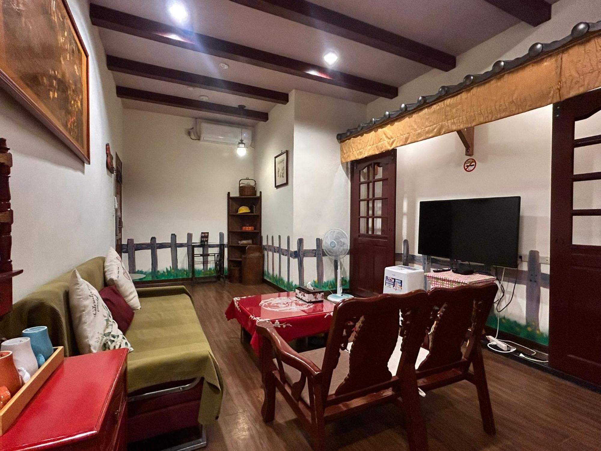 Old Street Seaview Homestay Джиуфен Екстериор снимка