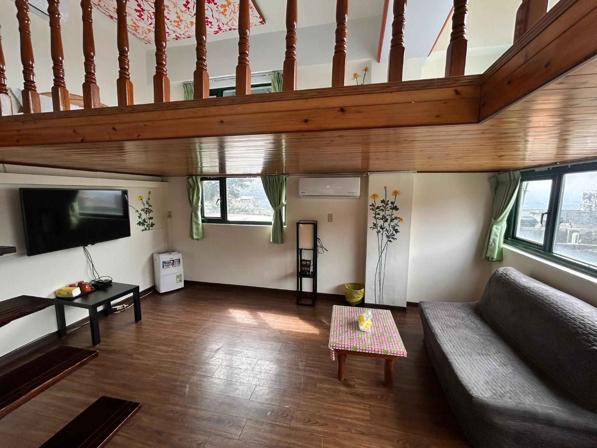 Old Street Seaview Homestay Джиуфен Екстериор снимка