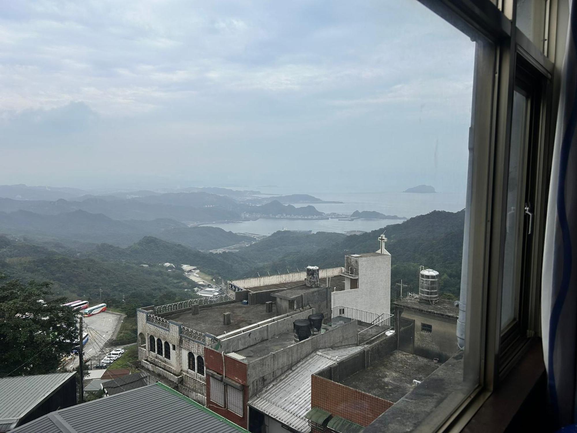 Old Street Seaview Homestay Джиуфен Екстериор снимка