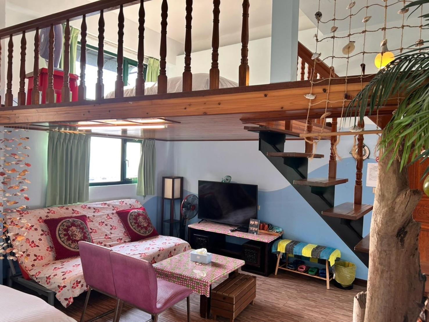 Old Street Seaview Homestay Джиуфен Екстериор снимка